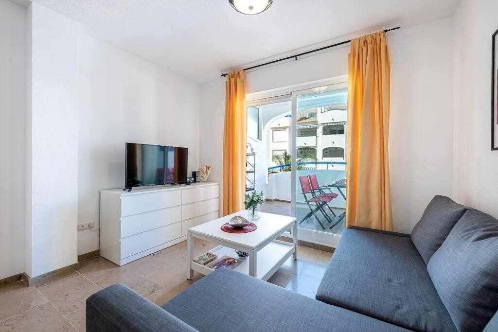 797 Holiday Rentals- Hermoso Apartamento Para 4 En ベナルマデナ エクステリア 写真