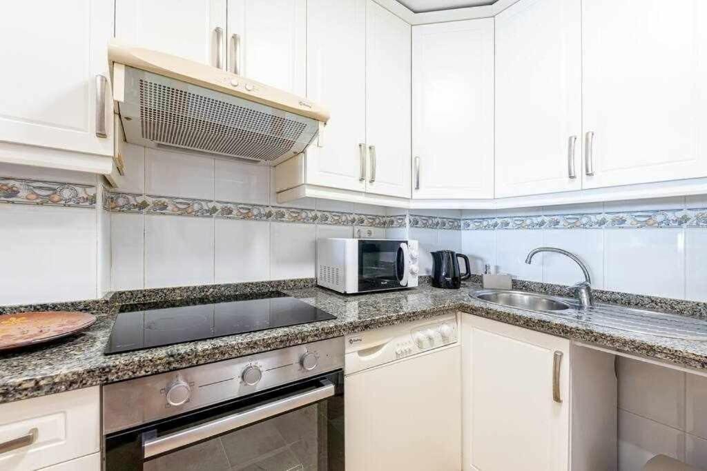 797 Holiday Rentals- Hermoso Apartamento Para 4 En ベナルマデナ エクステリア 写真