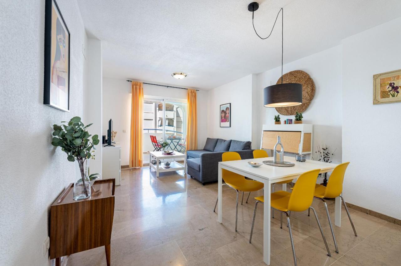 797 Holiday Rentals- Hermoso Apartamento Para 4 En ベナルマデナ エクステリア 写真