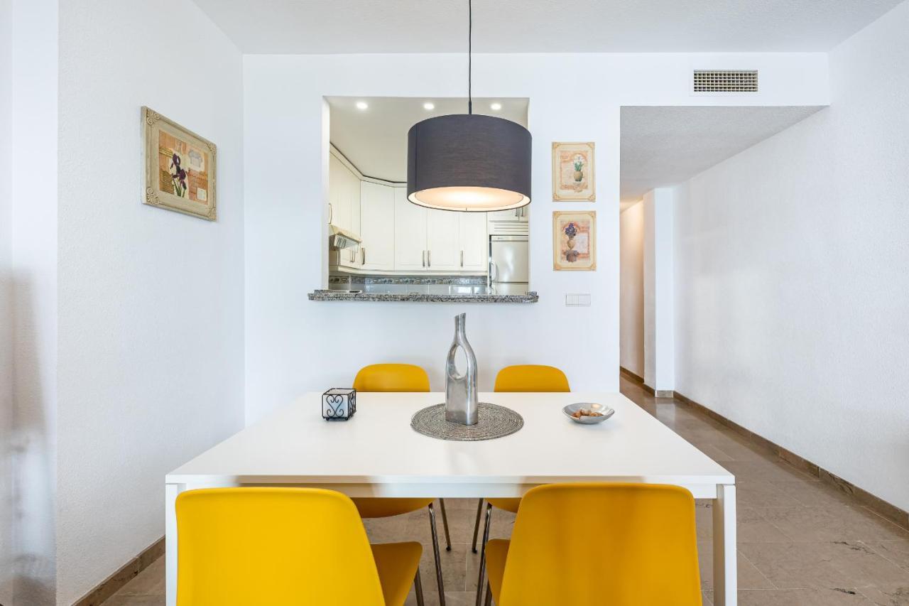 797 Holiday Rentals- Hermoso Apartamento Para 4 En ベナルマデナ エクステリア 写真